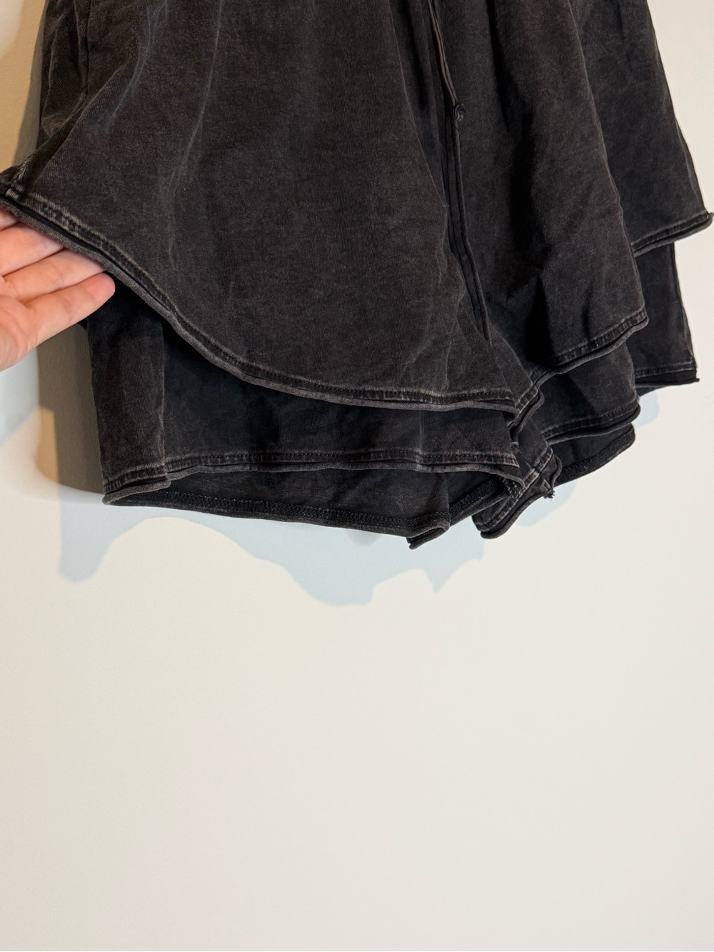 Charming Charlie Casual Drawstring Layered Black Women’s Shorts - Picture 4 of 7